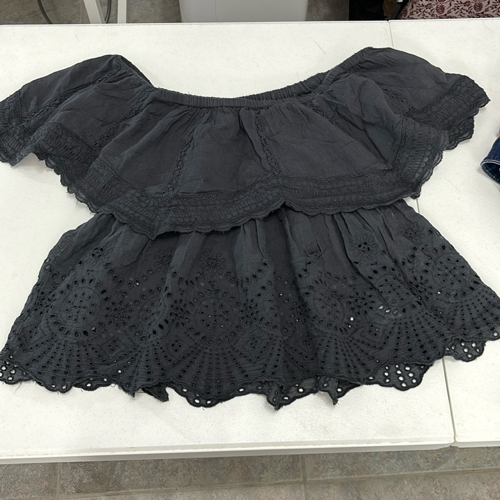 Gray American Eagle off the shoulder top